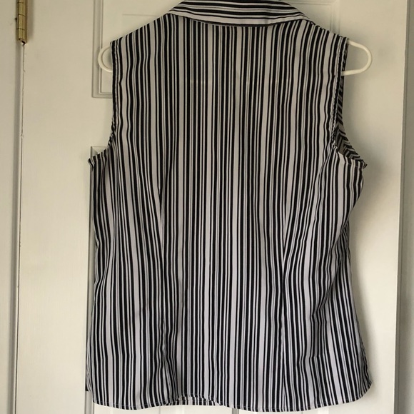 Stretch Top - Picture 2 of 3